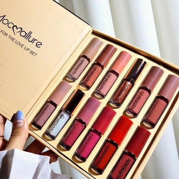 40 % Off Lip Gloss Set ( Pack of 12 ) .*  پارسل کول کر چک کرے اس کے بعد پیمنٹ ادا کرے